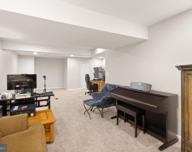 8573 Tyrolean Way - Photo Thumbnail 29