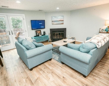 9134 Everett Court - Photo Thumbnail 10