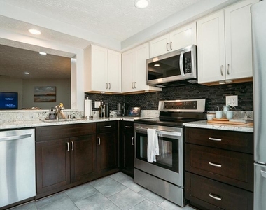 9134 Everett Court - Photo Thumbnail 3