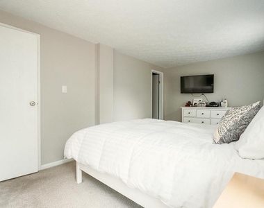9134 Everett Court - Photo Thumbnail 24