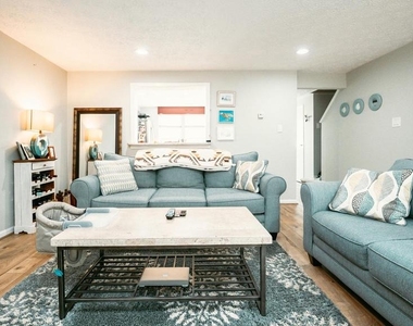 9134 Everett Court - Photo Thumbnail 13