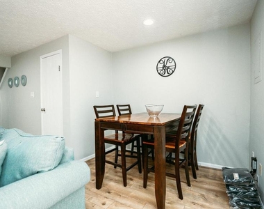 9134 Everett Court - Photo Thumbnail 14
