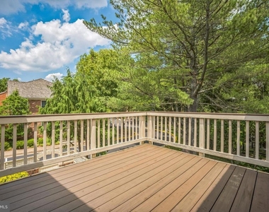 7330 Lewinsville Park Court - Photo Thumbnail 5