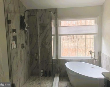 1303 Park Garden Lane - Photo Thumbnail 11