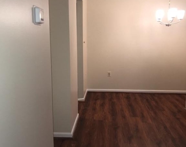 10724 West Drive - Photo Thumbnail 8