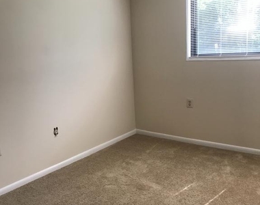 10724 West Drive - Photo Thumbnail 20