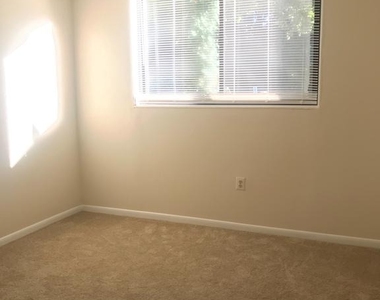 10724 West Drive - Photo Thumbnail 19