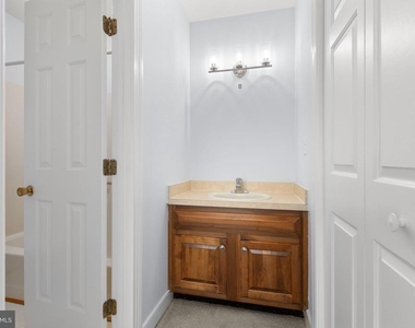 1011 Charles Street - Photo Thumbnail 23