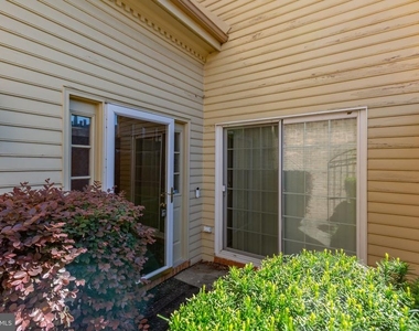 1011 Charles Street - Photo Thumbnail 54