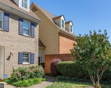 1011 Charles Street - Photo Thumbnail 56