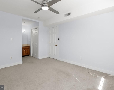 1011 Charles Street - Photo Thumbnail 22