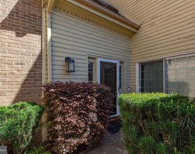 1011 Charles Street - Photo Thumbnail 53