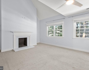 1011 Charles Street - Photo Thumbnail 27