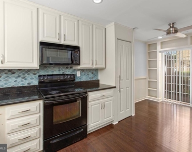 1011 Charles Street - Photo Thumbnail 12