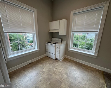 200 Hanover Street - Photo Thumbnail 3