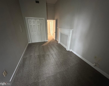 200 Hanover Street - Photo Thumbnail 11