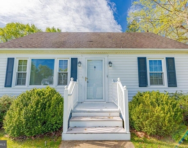 7096 Ladysmith Road - Photo Thumbnail 11