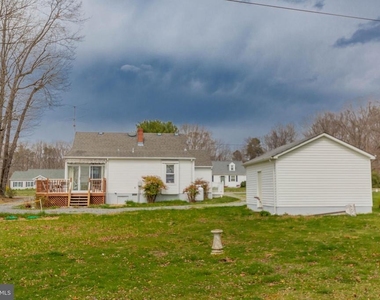 7096 Ladysmith Road - Photo Thumbnail 5