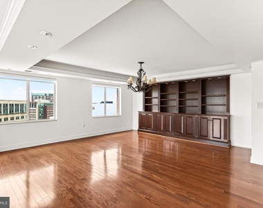 2181 Jamieson Ave - Photo Thumbnail 15