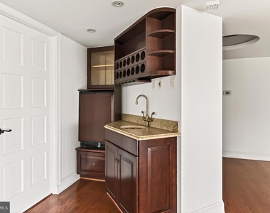 2181 Jamieson Ave - Photo Thumbnail 11