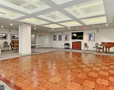 2181 Jamieson Ave - Photo Thumbnail 85