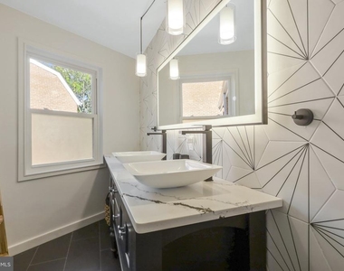 116 Commerce Street - Photo Thumbnail 17