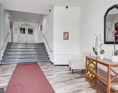 1121 Arlington Boulevard - Photo Thumbnail 32