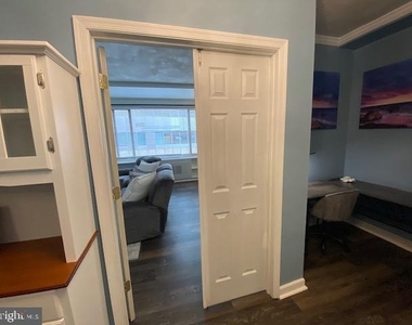 1121 Arlington Boulevard - Photo Thumbnail 3