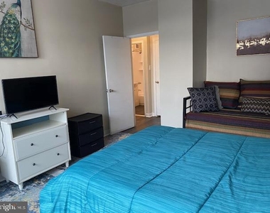 1121 Arlington Boulevard - Photo Thumbnail 9