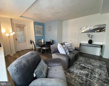 1121 Arlington Boulevard - Photo Thumbnail 12
