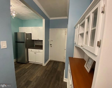 1121 Arlington Boulevard - Photo Thumbnail 2