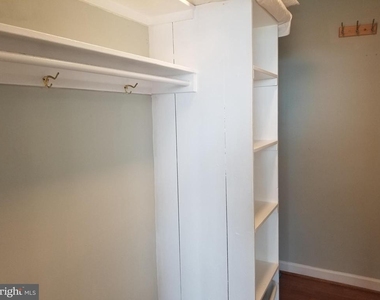1011 Arlington Boulevard - Photo Thumbnail 13