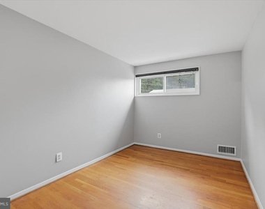 5024 8th Rd S - Photo Thumbnail 27
