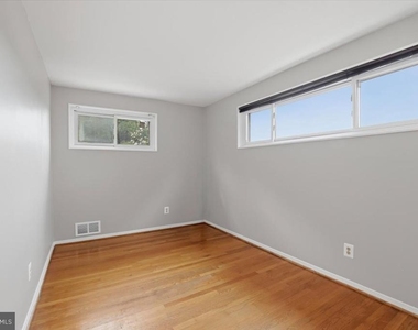 5024 8th Rd S - Photo Thumbnail 31