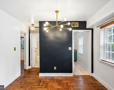 1301 N Ode Street - Photo Thumbnail 6