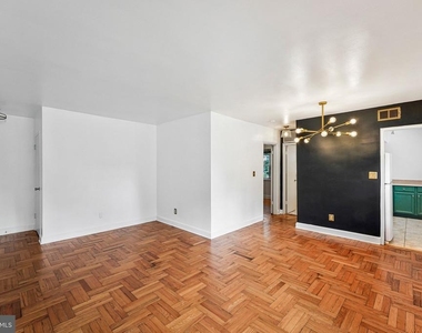 1301 N Ode Street - Photo Thumbnail 4