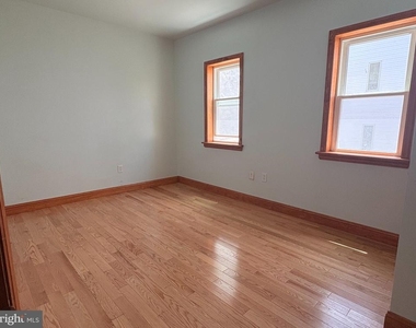 1318 W Girard Avenue - Photo Thumbnail 1
