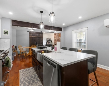 4331 Cresson Street - Photo Thumbnail 7