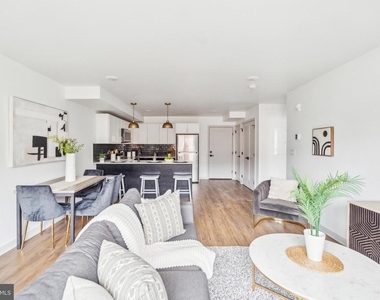 6515 Ridge Avenue - Photo Thumbnail 4