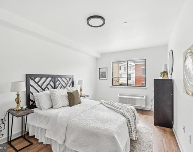 6515 Ridge Avenue - Photo Thumbnail 7
