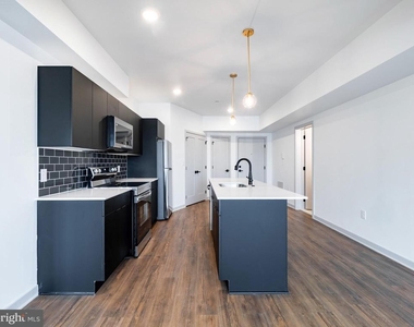 6237 Germantown Avenue - Photo Thumbnail 3