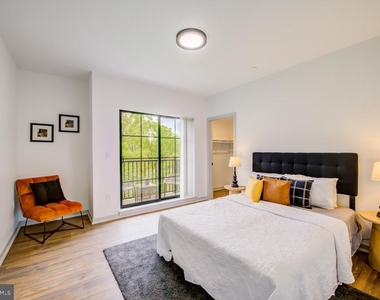 5001 Umbria Street - Photo Thumbnail 4