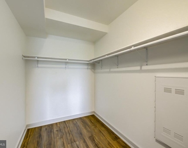 5001 Umbria Street - Photo Thumbnail 6