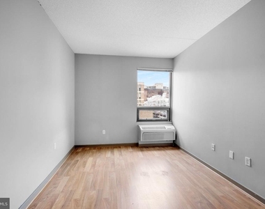 815 Arch Street - Photo Thumbnail 11
