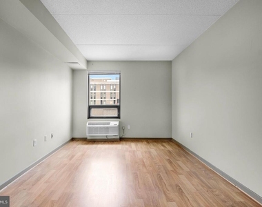 815 Arch Street - Photo Thumbnail 5