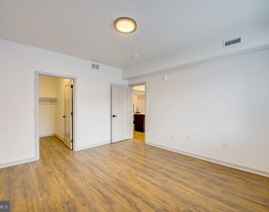 5001 Umbria Street - Photo Thumbnail 7