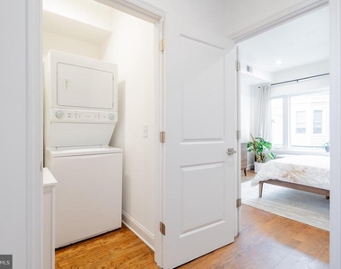 2317 E Letterly Street - Photo Thumbnail 12