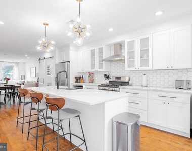 2317 E Letterly Street - Photo Thumbnail 6