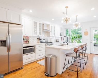 2317 E Letterly Street - Photo Thumbnail 5