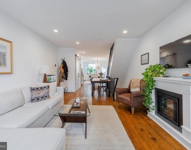 2317 E Letterly Street - Photo Thumbnail 1